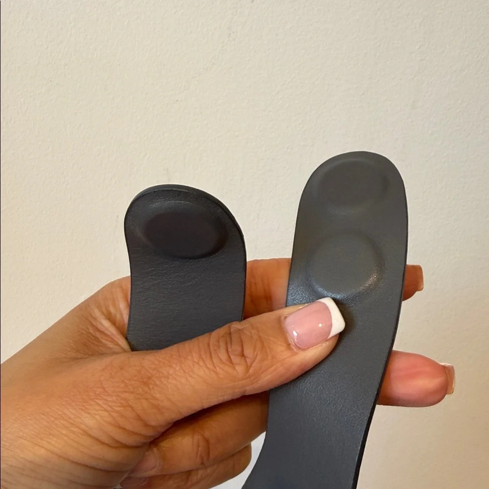 Fairchild Baldwin Gray Multi-Strand Faceted Bead Collar Necklace - Picture 6 of 8